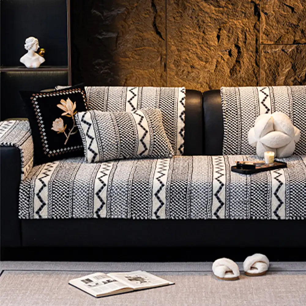 Classic Plaid Plush Scratch-Resistant Comfortable Non-Slip Couch Cover