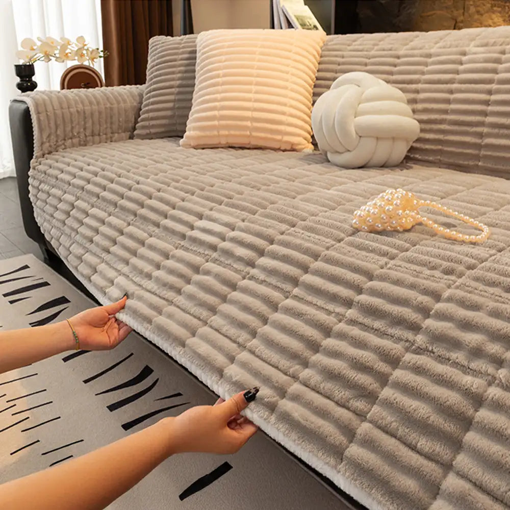 One-Piece Cozy Flannel Sofa Protection Non-Slip Outdoor Couch Cover