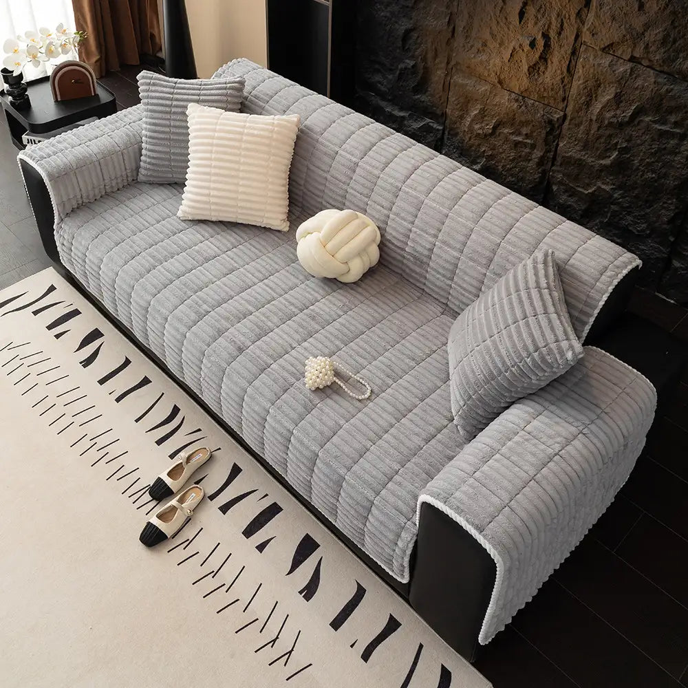 One-Piece Cozy Flannel Sofa Protection Non-Slip Outdoor Couch Cover