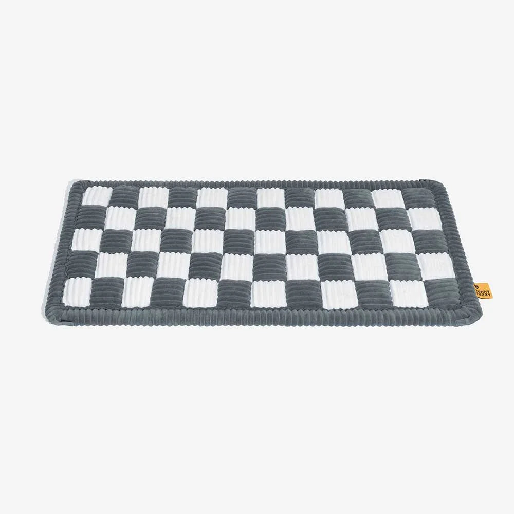 Cozy Plaid Non-Slip Dog Bed Mat for Car Seat Extender