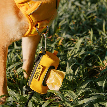 FUNNYFUZZY Waterproof Leash Attachable Poop Bag Dispenser - Flexi Walker
