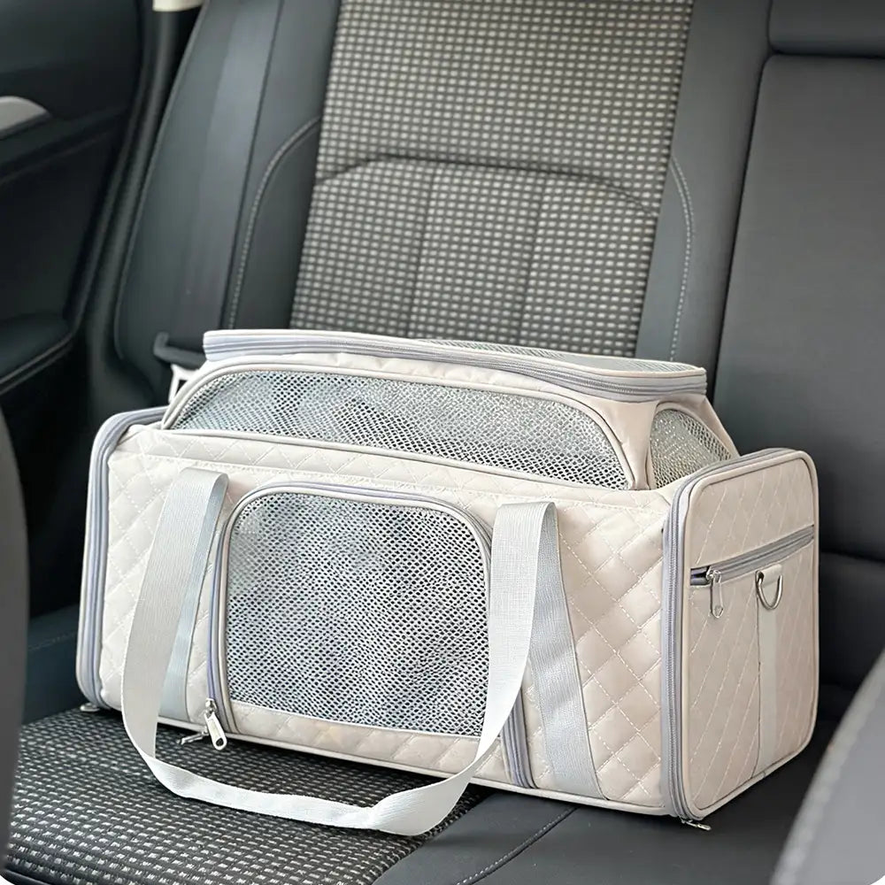 Classic Diamond Pattern Portable Large-Capacity Expandable Pet Carrier Bag
