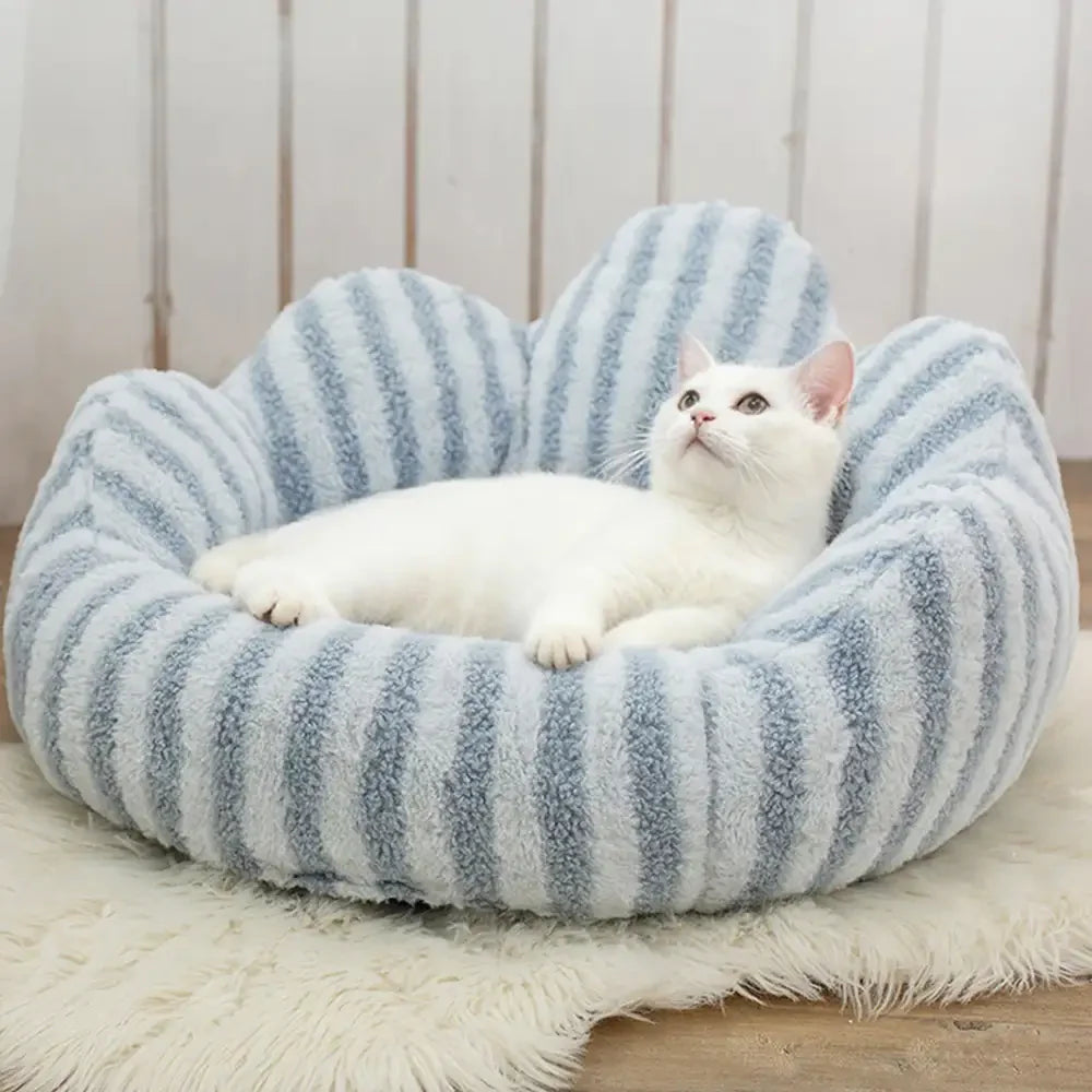Petal-Shaped Striped Plush Pet Sofa Bed