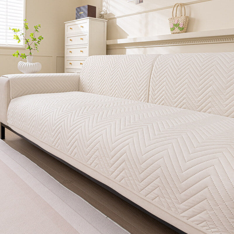 Water-resistant Durable Sofa Protector Pet-Friendly Non-Slip Couch Cover