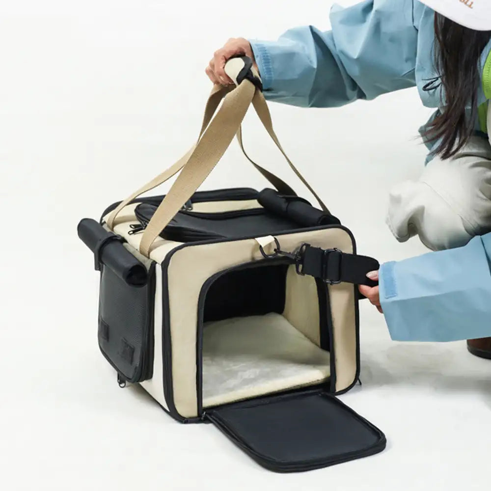 Outdoor Portable Breathable Large-Capacity Expandable Cat Airline Approved Carrier Bag
